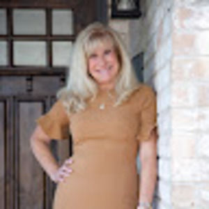 Meet your Posher, Pam